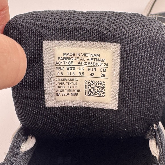 CONVERSE MENS 9.5 CHUCK TAYLOR ALL STAR MALDEN OX LOW TOP STREET SNEAKER SHOES - Picture 10 of 10